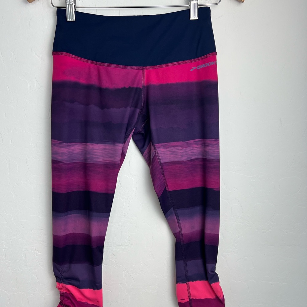 Brooks exercise workout Leggings Size XS stripes purple pink
